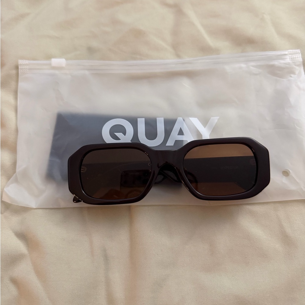 Quay Brown Sunglasses